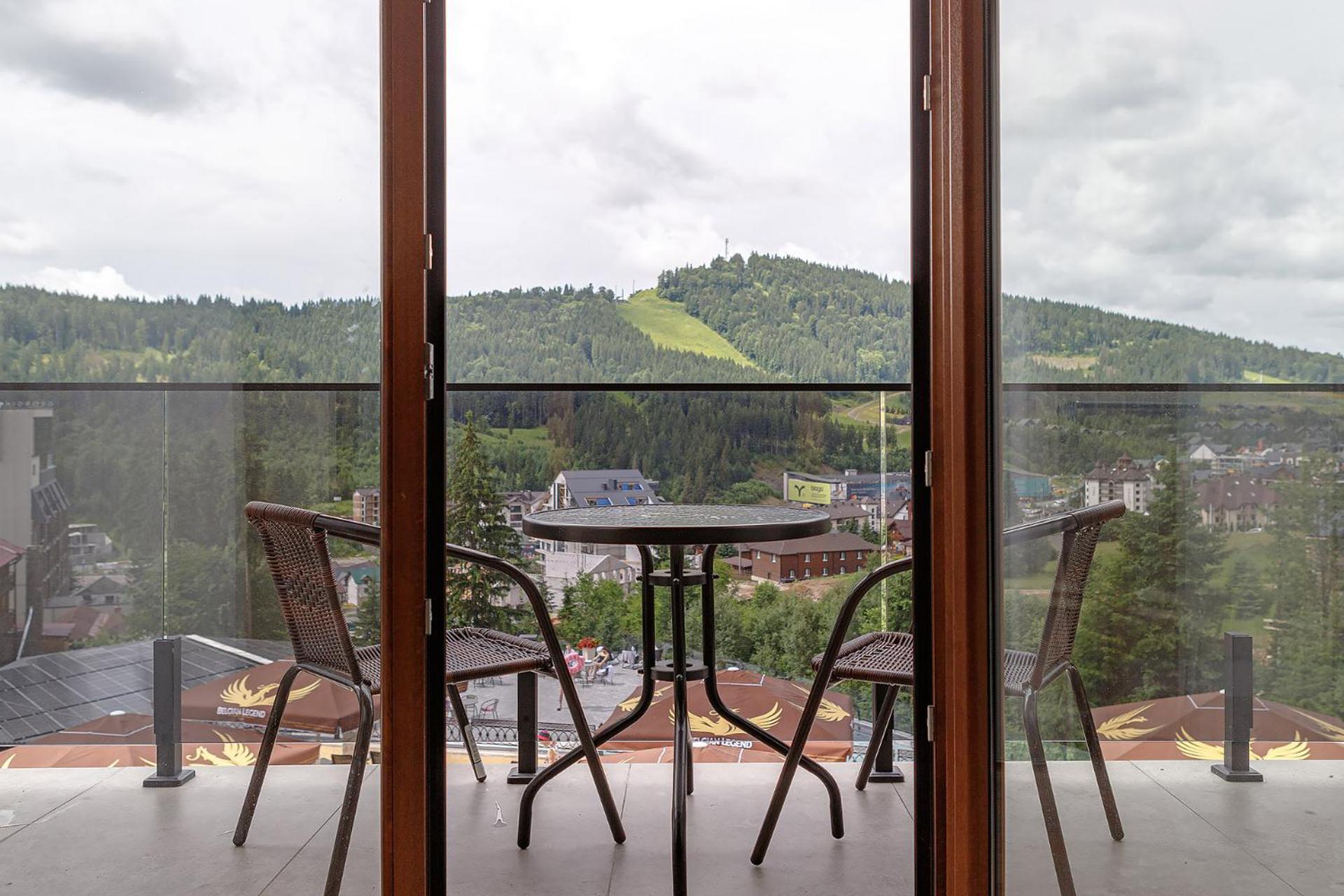 Hotel Podgorie Spa Bukovel Ngoại thất bức ảnh
