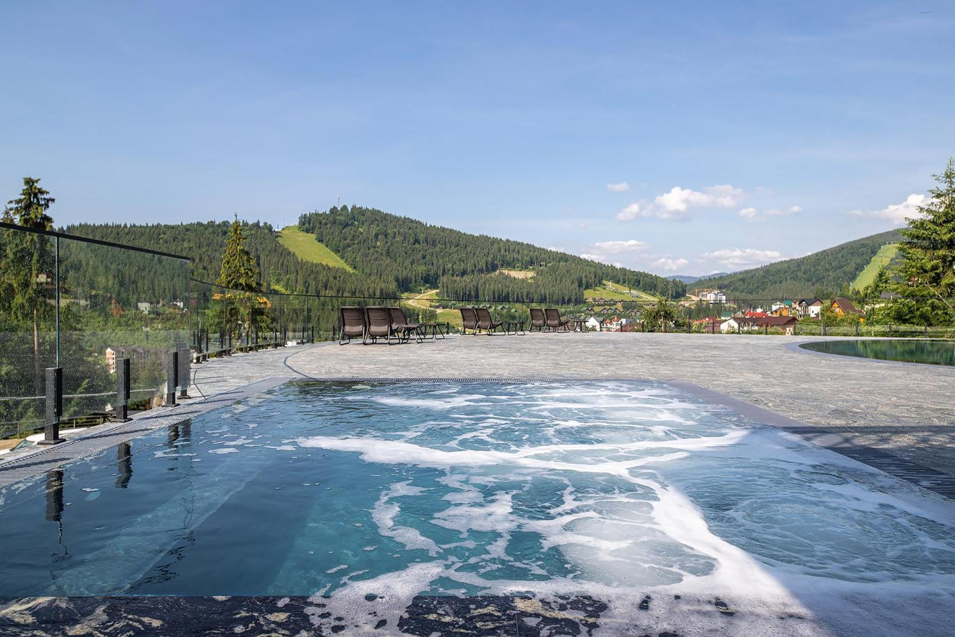Hotel Podgorie Spa Bukovel Ngoại thất bức ảnh