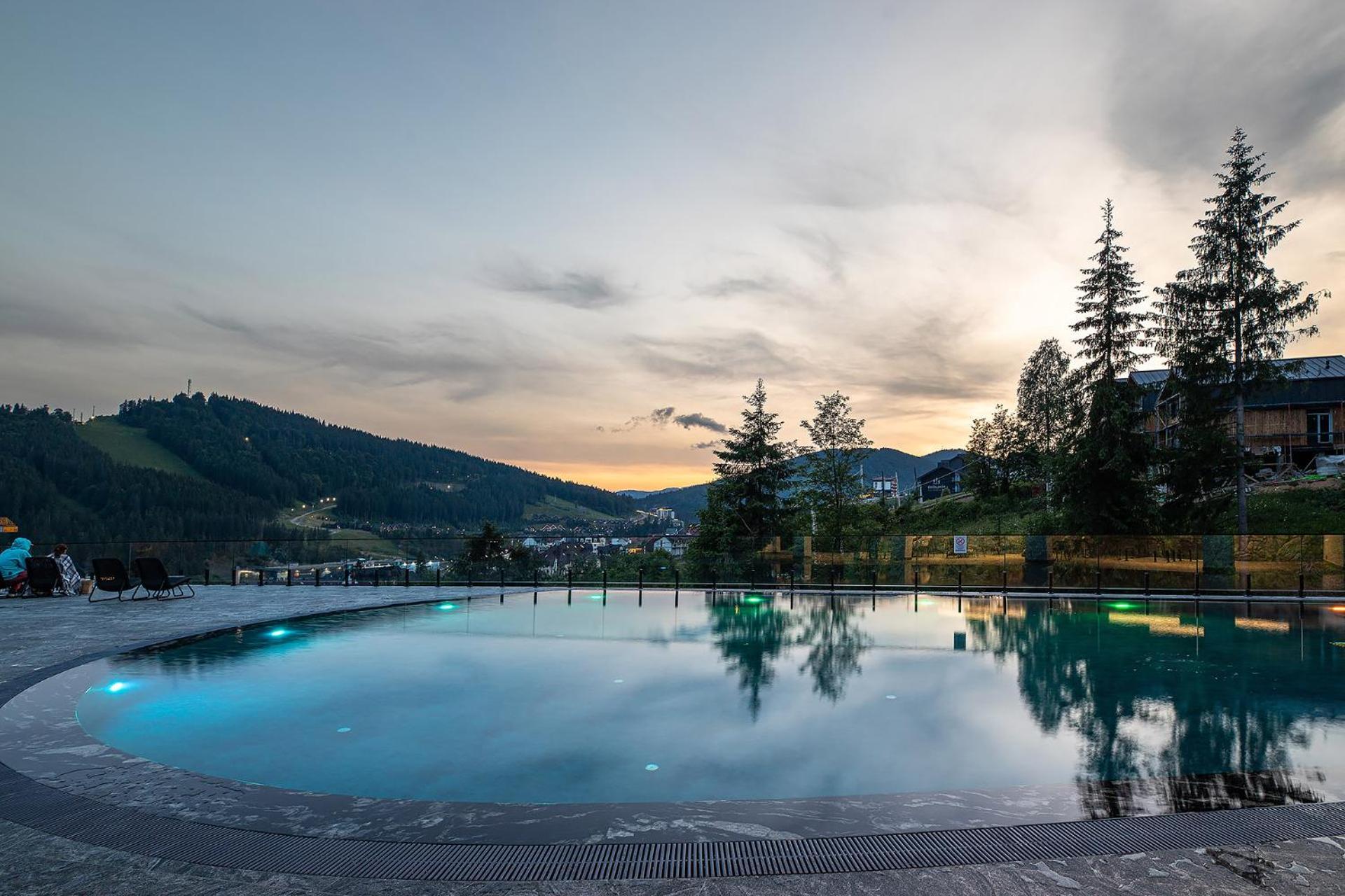 Hotel Podgorie Spa Bukovel Ngoại thất bức ảnh